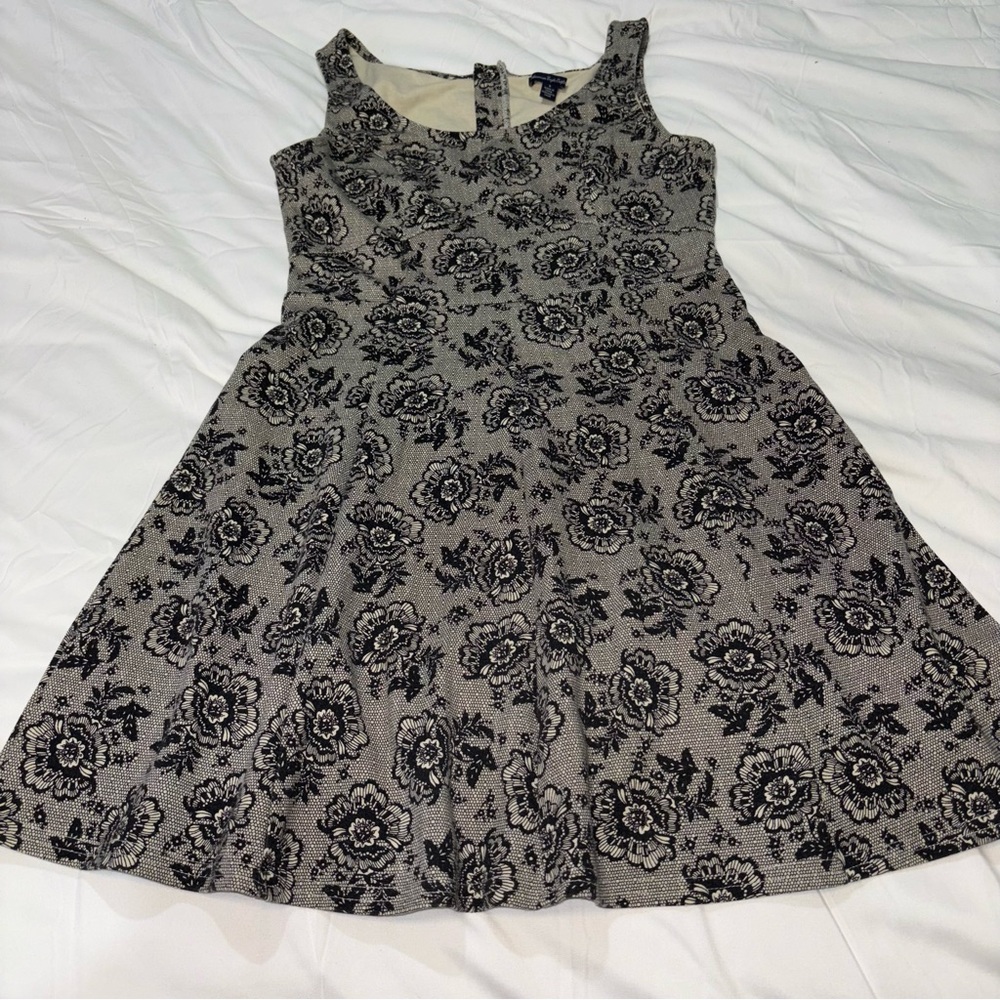 American Eagle Outfitters Skater Style Mini Dress in Black Lace Print Size 6